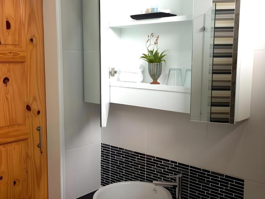 Nakhonratchasima Med Room Korat מראה חיצוני תמונה